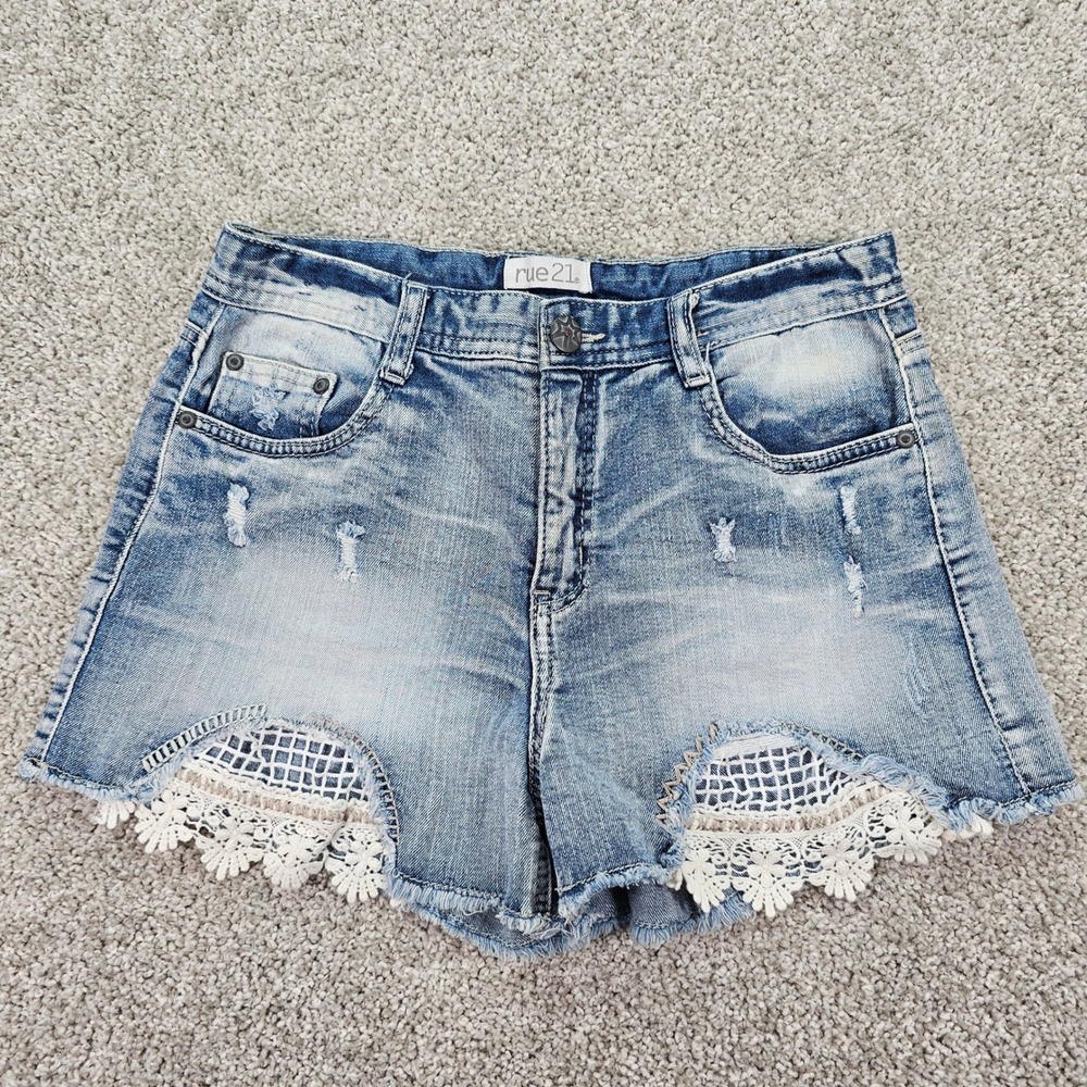 rue21 Womens Distressed Crochet Lace Trim Denim Shorts Light Wash Blue Size 7/8